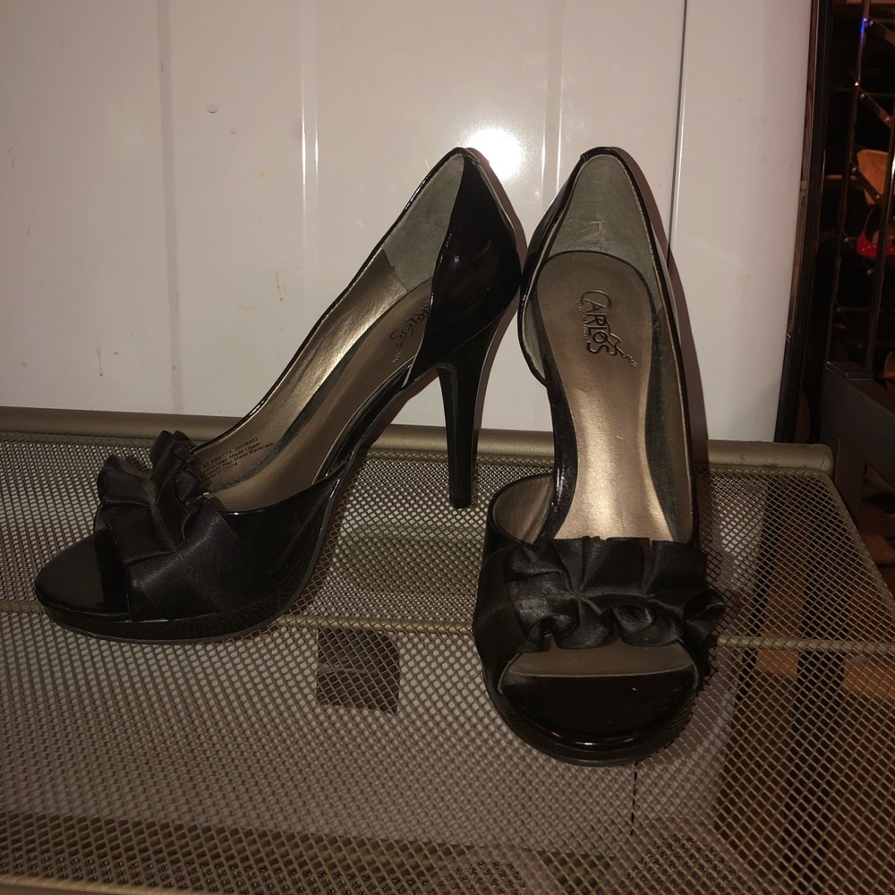 Carlos Santana Black Ruffled Heels